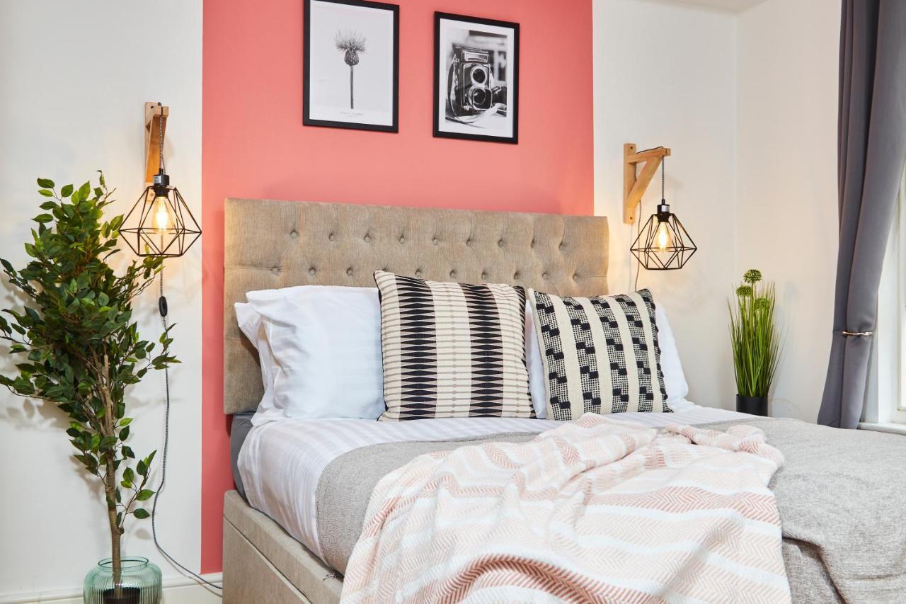 Stunning City Centre 3 Bed, 3 Bath - Sleeps 8! Apartment ลีดส์ ภายนอก รูปภาพ