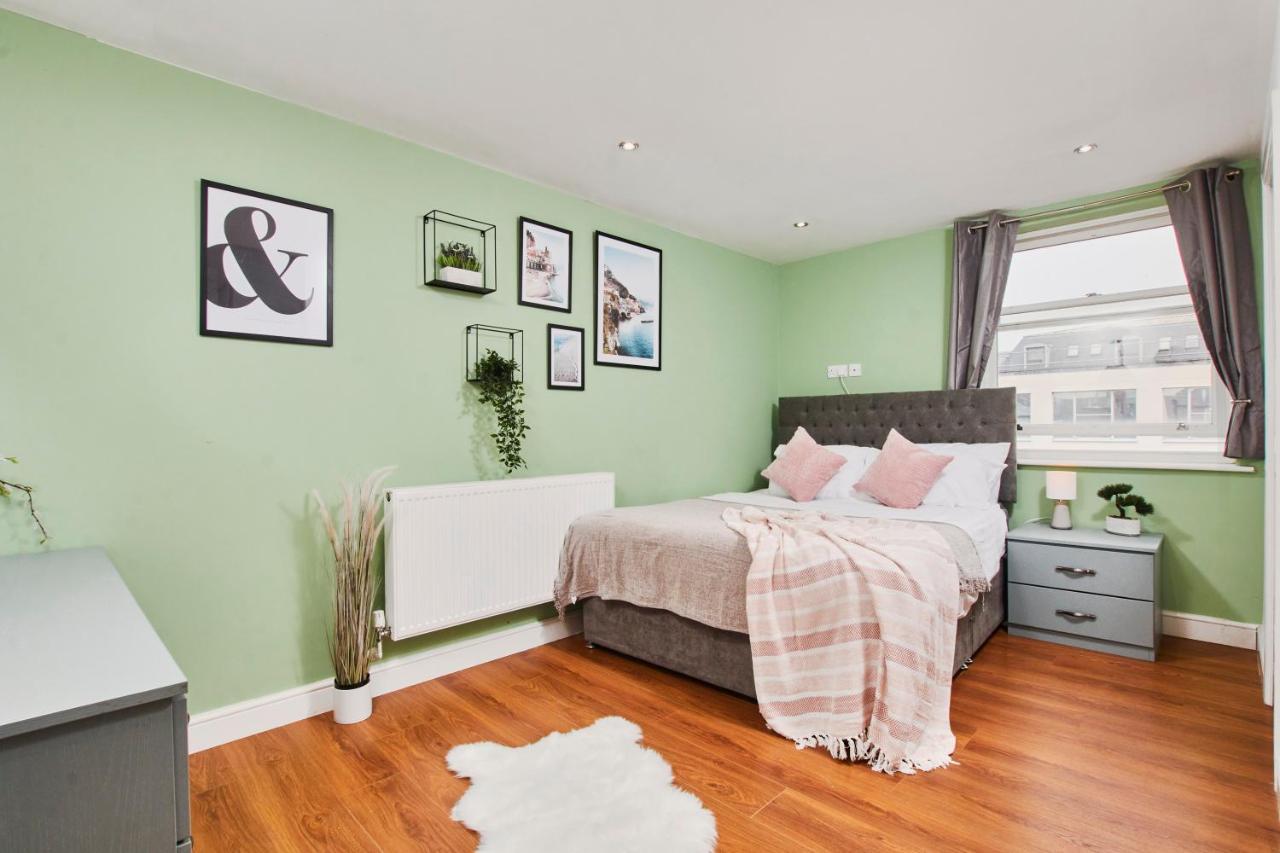 Stunning City Centre 3 Bed, 3 Bath - Sleeps 8! Apartment ลีดส์ ภายนอก รูปภาพ